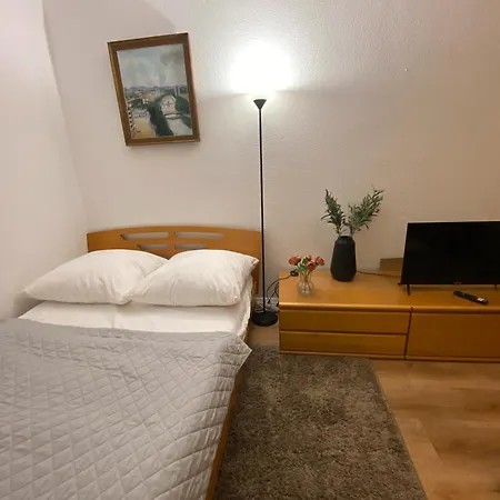 Studio-apartment *